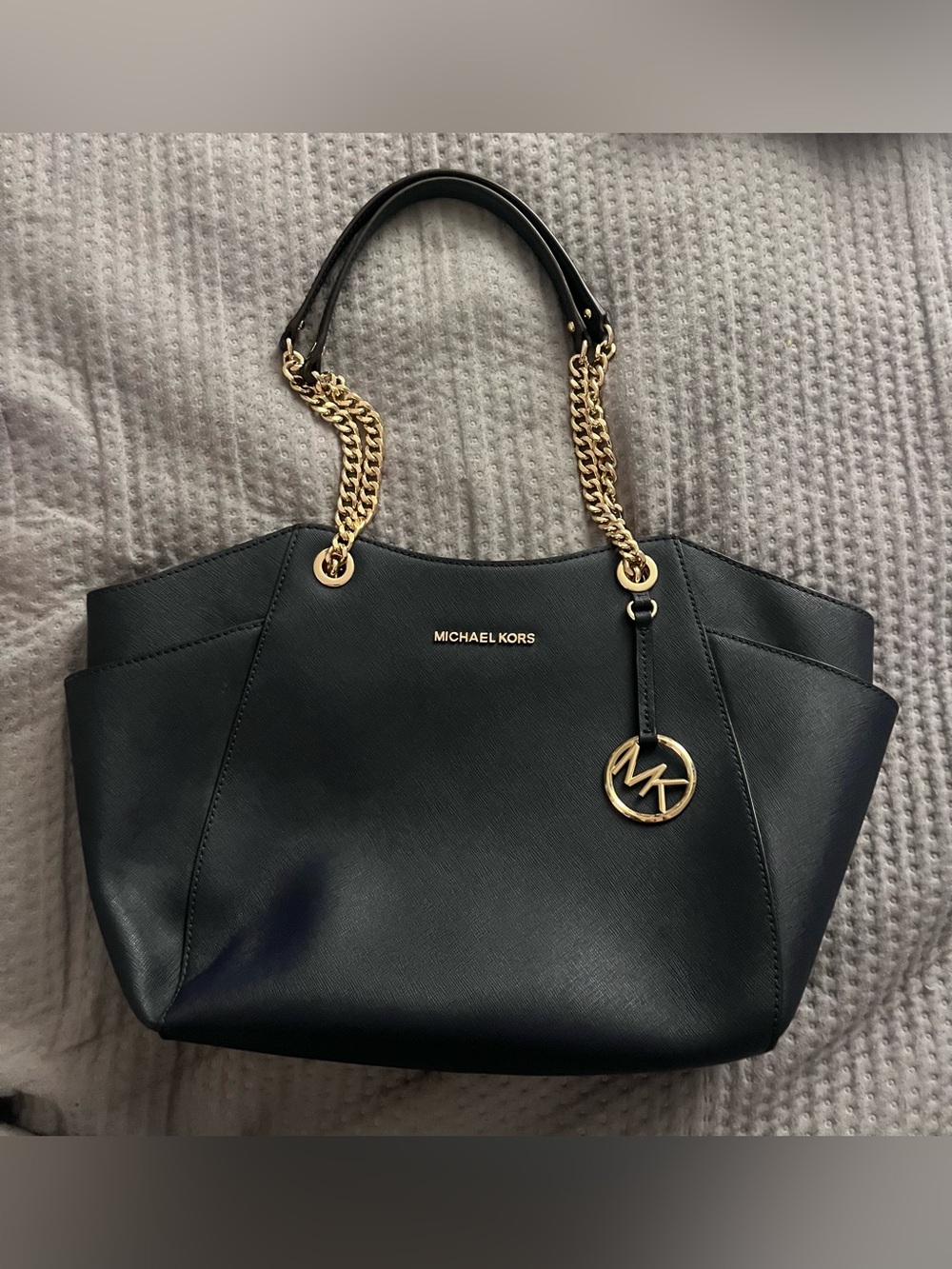 Michael Kors Navy Saffiano Leather Tote Purse – Gold Chain & MK Charm